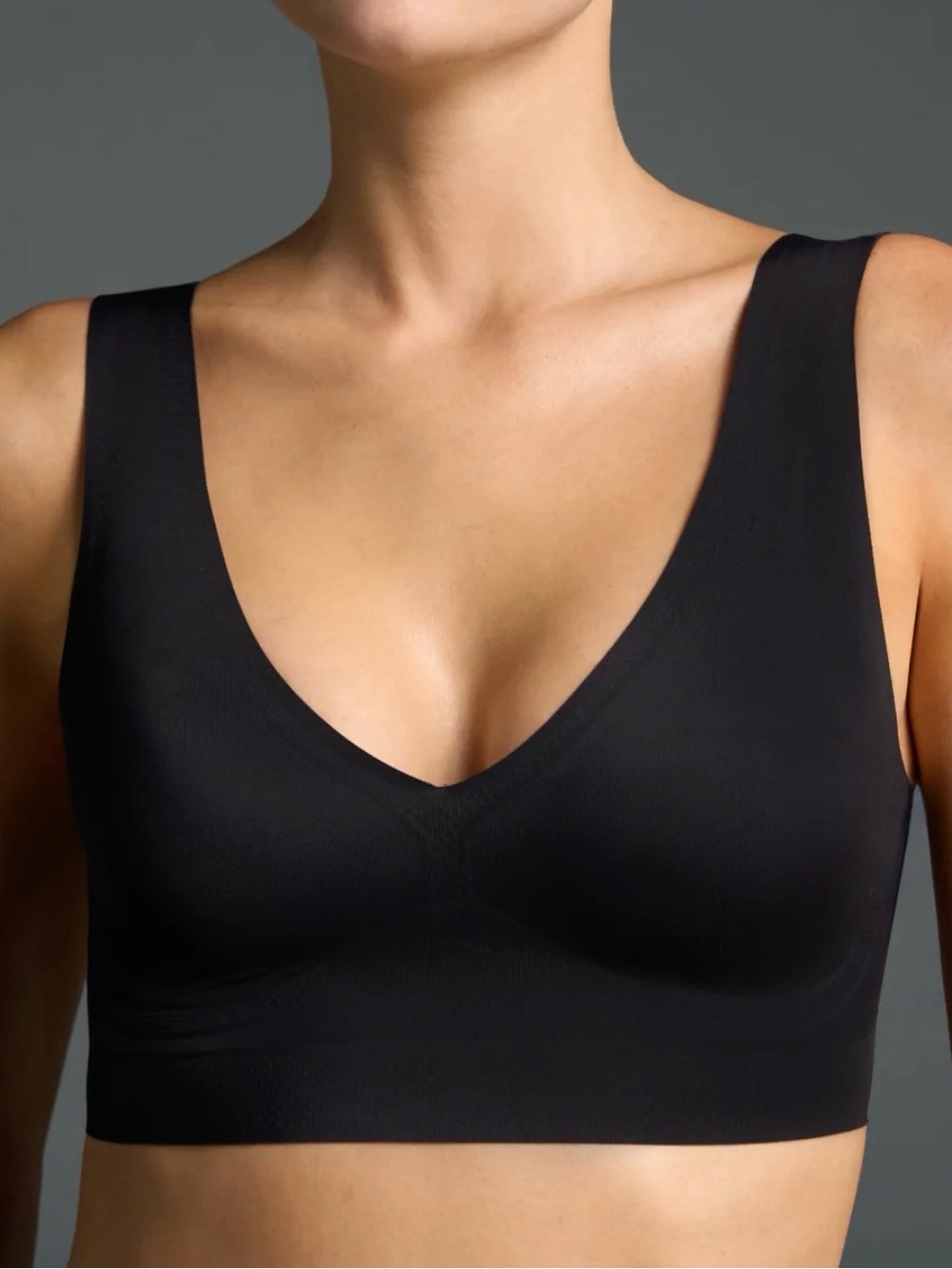 Eby Black Wireless Bralette | Size M